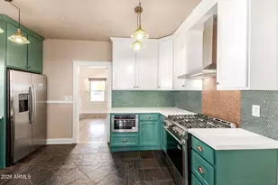 2034 N Mitchell St, Phoenix, AZ 85006 - Photo 10