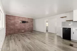 18442 N 1st St, Phoenix, AZ 85022 - Photo 4