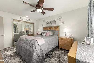 9227 W Meadow Hills Drive, Sun City, AZ 85351 - Photo 14