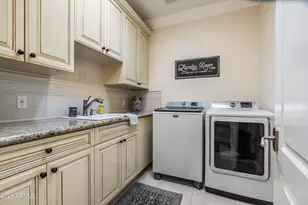 3915 N 54th Way, Phoenix, AZ 85018 - Photo 30