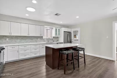 8725 E Jackrabbit Road, Scottsdale, AZ 85250 - Photo 2