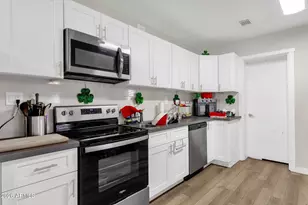 2126 North 25th Pl, Phoenix, AZ 85008 - Photo 10