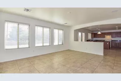 11383 N 161st Lane, Surprise, AZ 85379 - Photo 8