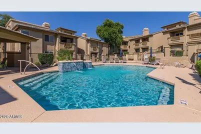1880 E Morten Avenue #Unit 101, Phoenix, AZ 85020 - Photo 2