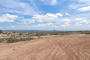 21800 W Hawkeye Rd, Congress, AZ 85332 - Photo 14