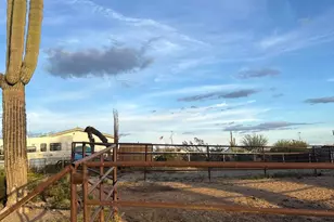 16634 W Gloria Ln, Surprise, AZ 85387 - Photo 10