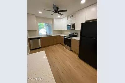 2416 W Caribbean Lane #1, Phoenix, AZ 85023 - Photo 6