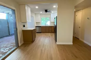 2416 W Caribbean Ln, Phoenix, AZ 85023 - Photo 12