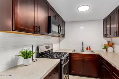 830 S Greenleaf Lane, Avondale, AZ 85323 - Photo 10