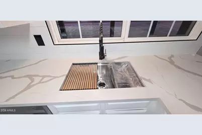 3008 W Angela Drive, Phoenix, AZ 85053 - Photo 10