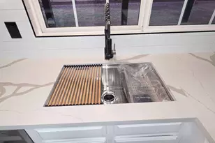 3008 W Angela Dr, Phoenix, AZ 85053 - Photo 10