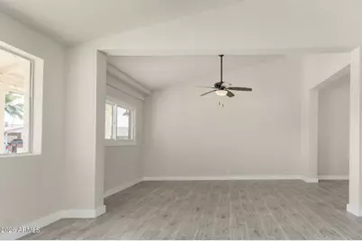 2606 N 50th Avenue, Phoenix, AZ 85035 - Photo 12