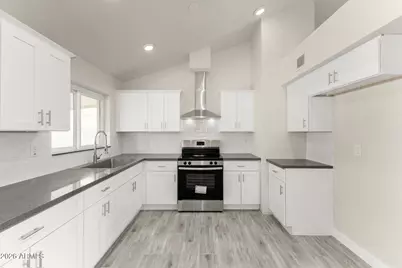 2606 N 50th Avenue, Phoenix, AZ 85035 - Photo 2