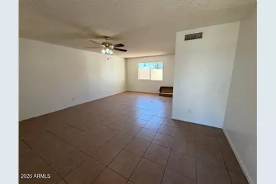 8101 N 31st Drive, Phoenix, AZ 85051 - Photo 6