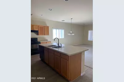 18472 N Salerno Drive, Maricopa, AZ 85138 - Photo 2