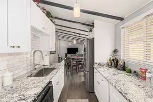 4203 N 36th St, Phoenix, AZ 85018 - Photo 8