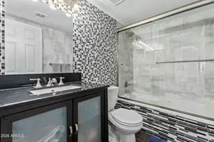 10301 N 70th St, Paradise Valley, AZ 85253 - Photo 20