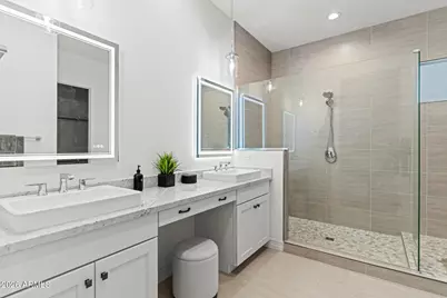 17613 W Guthrie Street, Surprise, AZ 85388 - Photo 32