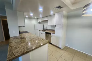 7557 N Dreamy Draw Dr, Phoenix, AZ 85020 - Photo 8