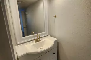 7557 N Dreamy Draw Dr, Phoenix, AZ 85020 - Photo 18