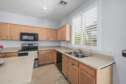 6008 W Blue Sky Drive, Phoenix, AZ 85083 - Photo 18