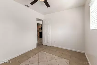 2940 W El Caminito Drive, Phoenix, AZ 85051 - Photo 12