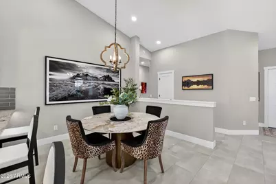 15329 W Catalina Court, Goodyear, AZ 85395 - Photo 10