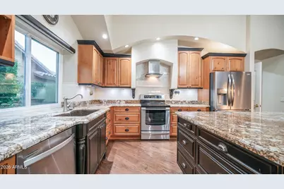 8756 W Rockwood Drive, Peoria, AZ 85382 - Photo 8