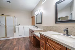 8756 W Rockwood Dr, Peoria, AZ 85382 - Photo 16