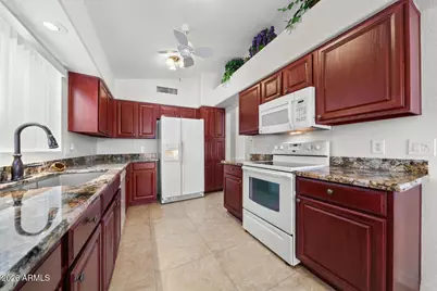 13984 W Paiute Trail, Surprise, AZ 85374 - Photo 14