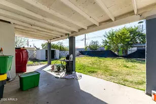 2301 E Lynne Ln, Phoenix, AZ 85042 - Photo 12