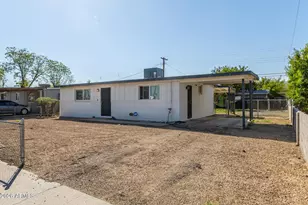 2301 E Lynne Ln, Phoenix, AZ 85042 - Photo 6