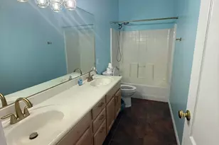 8136 W Laurel Ln, Peoria, AZ 85345 - Photo 26