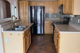 8136 W Laurel Ln, Peoria, AZ 85345 - Photo 14