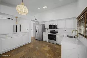 9649 S 44th St, Phoenix, AZ 85044 - Photo 6