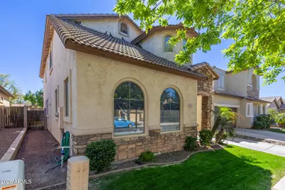 1817 E Donner Drive, Phoenix, AZ 85042 - Photo 2