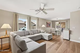 125 N 22nd Pl, Mesa, AZ 85213 - Photo 2