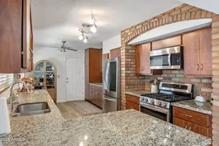 517 W Coral Gables Dr, Phoenix, AZ 85023 - Photo 12