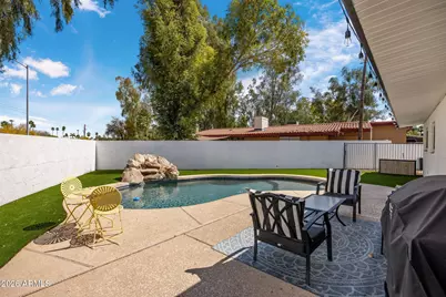 517 W Coral Gables Drive, Phoenix, AZ 85023 - Photo 6