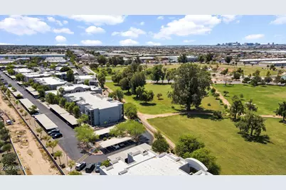 5611 S 32nd Street #3, Phoenix, AZ 85040 - Photo 2