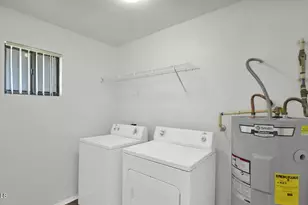 5611 S 32nd St, Phoenix, AZ 85040 - Photo 14