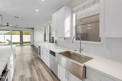 1644 E Cielo Grande Avenue, Phoenix, AZ 85024 - Photo 10