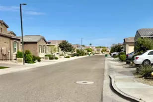 1862 N 141st Ave, Goodyear, AZ 85395 - Photo 4