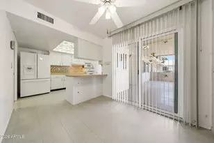 10604 W Saratoga Cir, Sun City, AZ 85351 - Photo 16