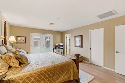 221 W Butler Drive, Phoenix, AZ 85021 - Photo 22