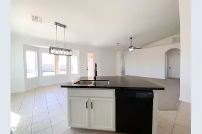 3643 E Meadow Lark Way, San Tan Valley, AZ 85140 - Photo 4