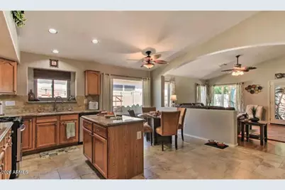 17211 N Cassi Drive, Surprise, AZ 85374 - Photo 8