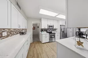 10821 W Denham Dr, Sun City, AZ 85351 - Photo 8