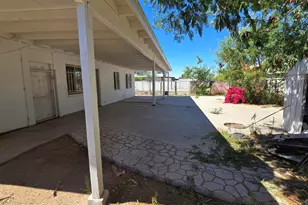 1822 W Lynne Ln, Phoenix, AZ 85041 - Photo 12