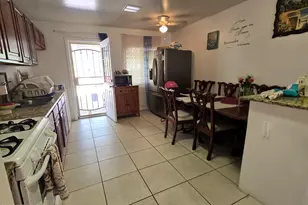 1822 W Lynne Ln, Phoenix, AZ 85041 - Photo 4